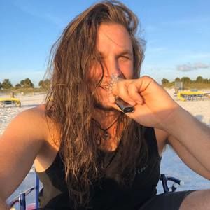 Meet your Posher, Lee